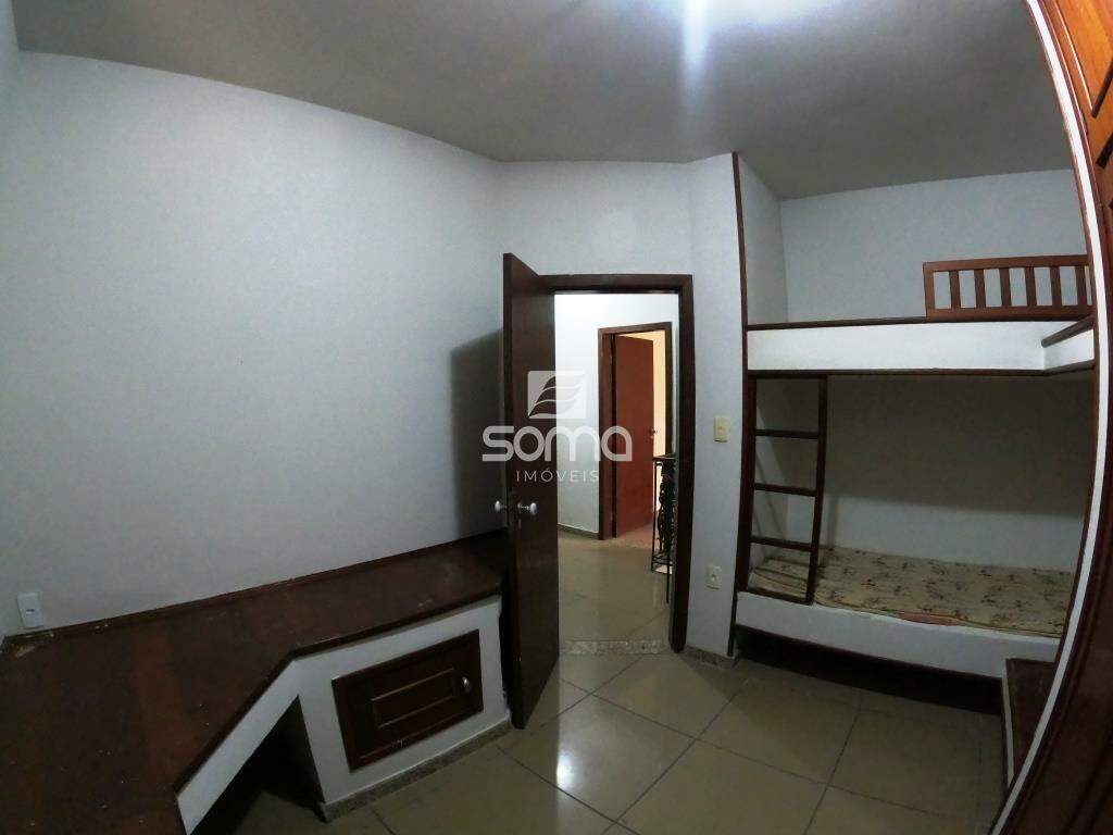 Casa para aluguel no Célvia: 