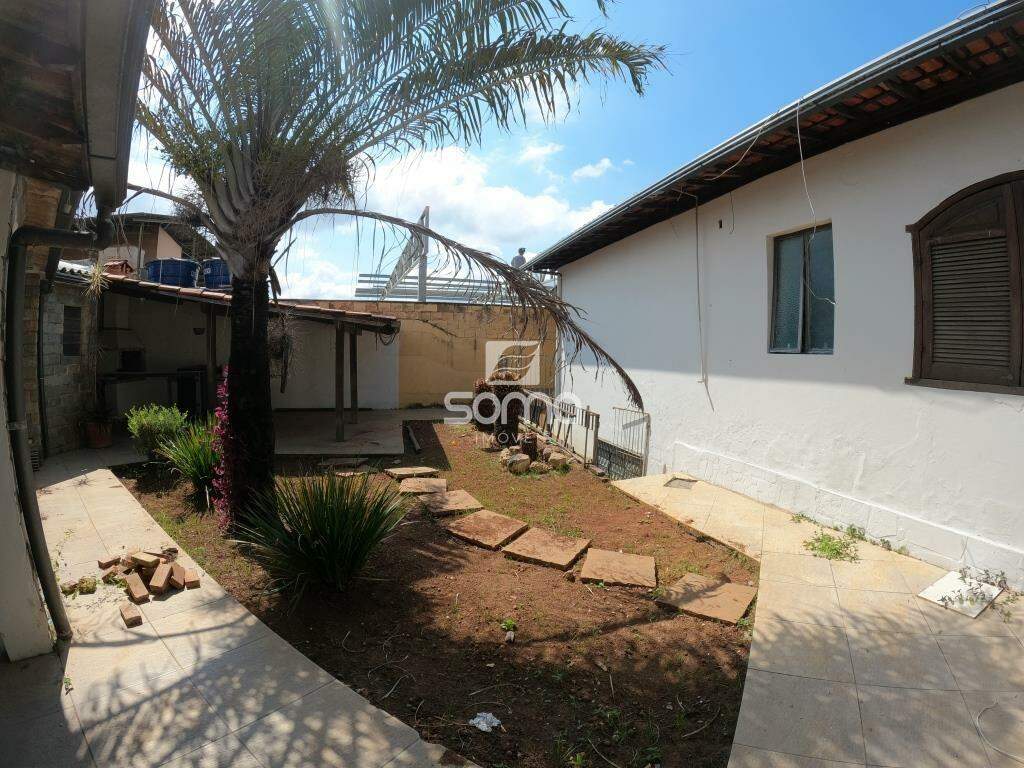 Casa para aluguel no Célvia: 