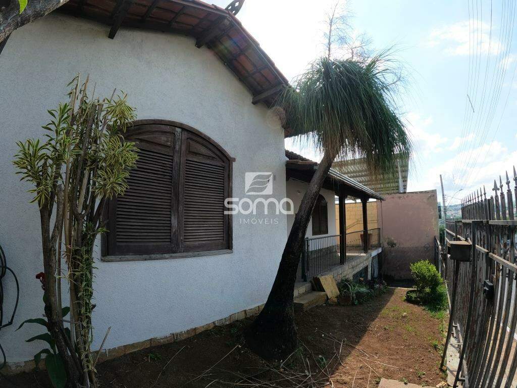 Casa para aluguel no Célvia: 