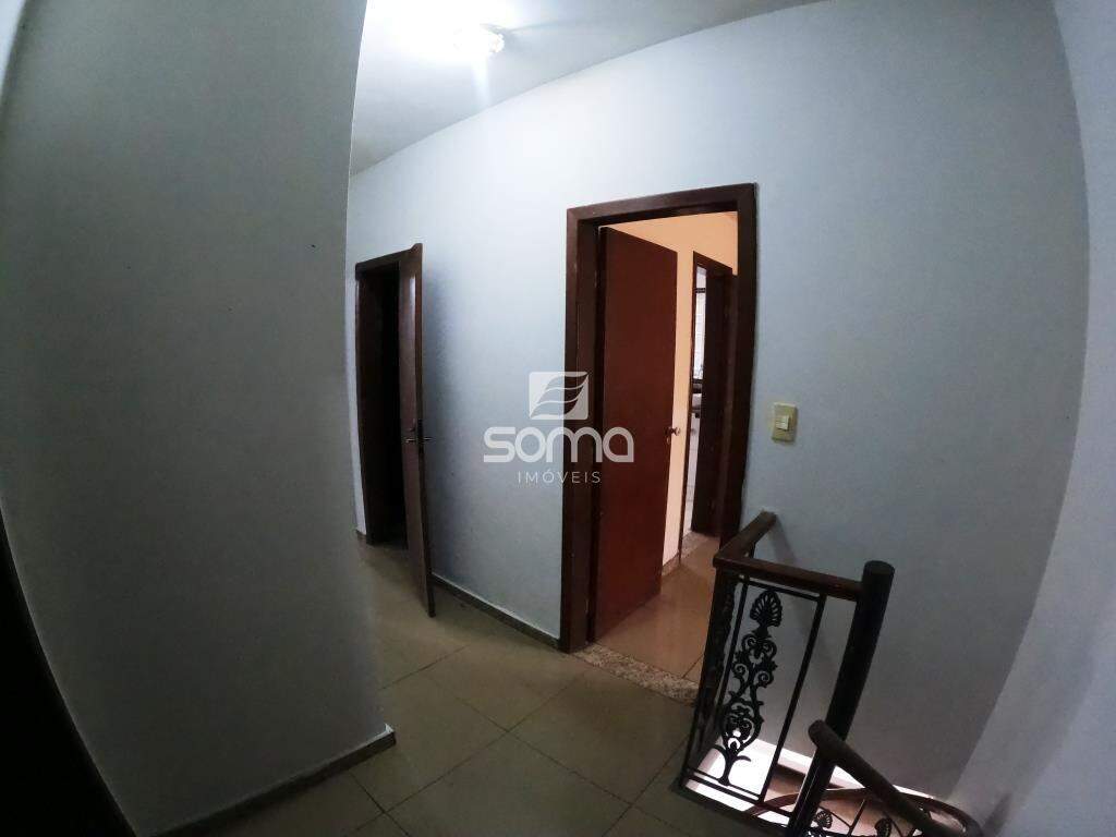 Casa para aluguel no Célvia: 