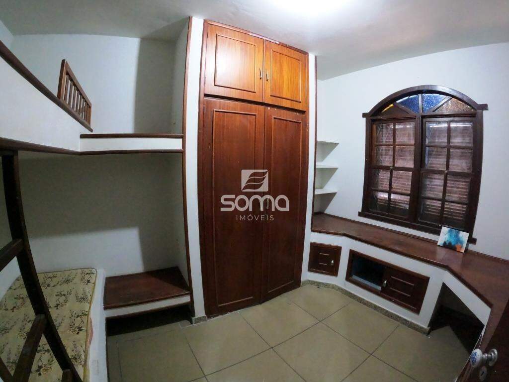 Casa para aluguel no Célvia: 