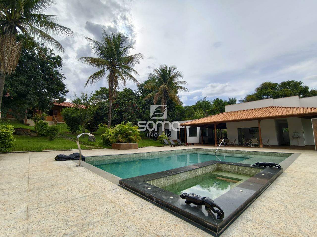 Sítio à venda no Jardim Encantado: