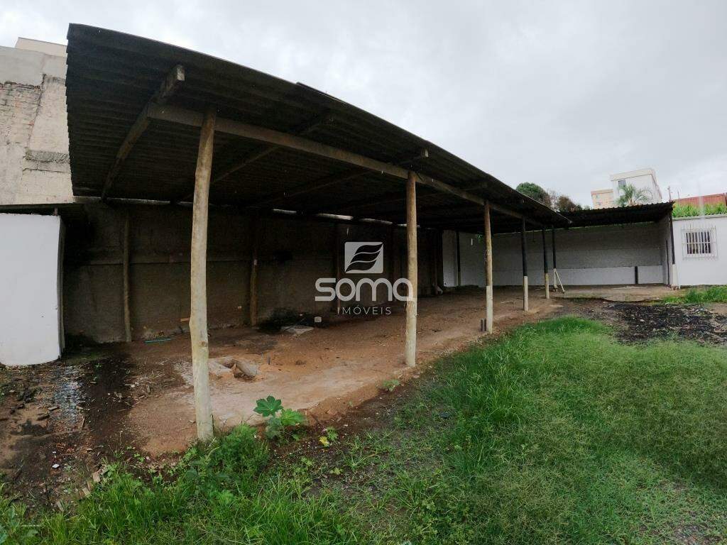 Lote para aluguel no Centro: 