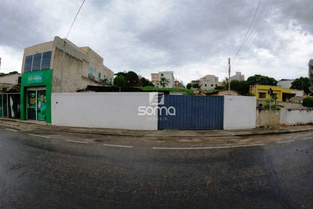 Lote para aluguel no Centro: 