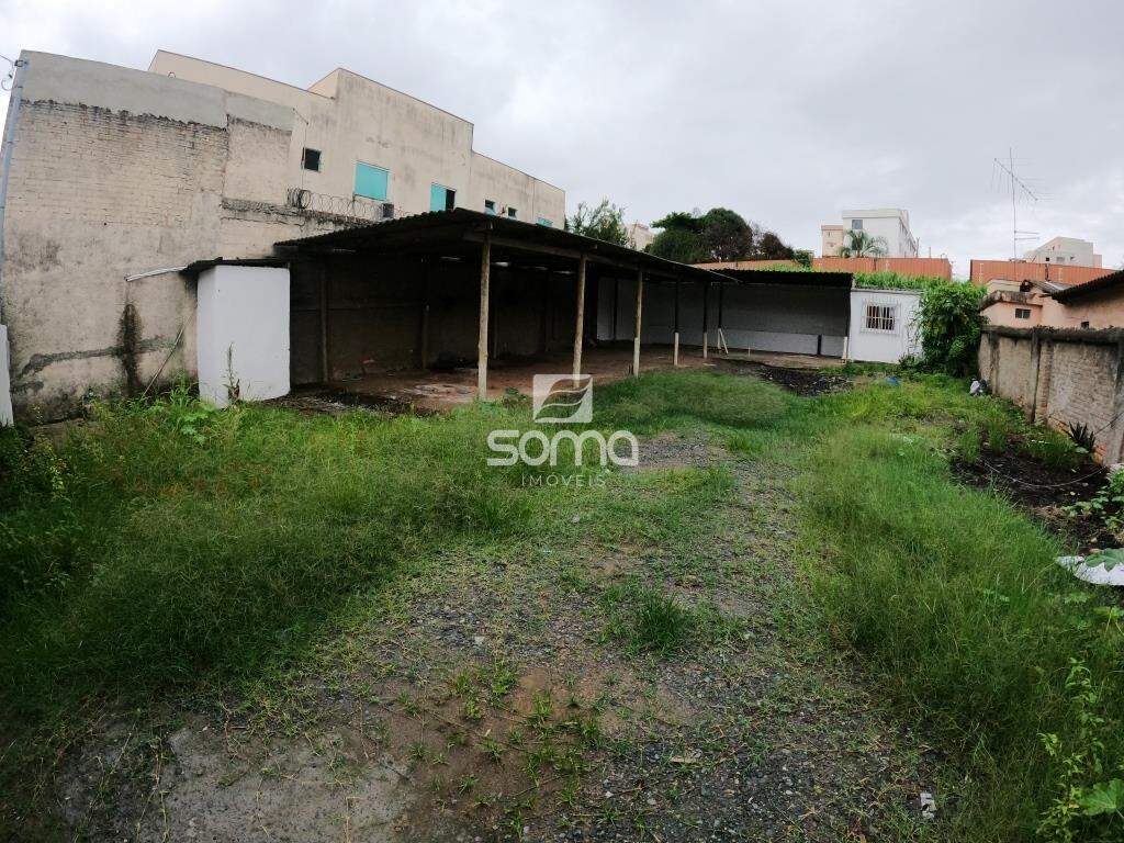 Lote para aluguel no Centro: 