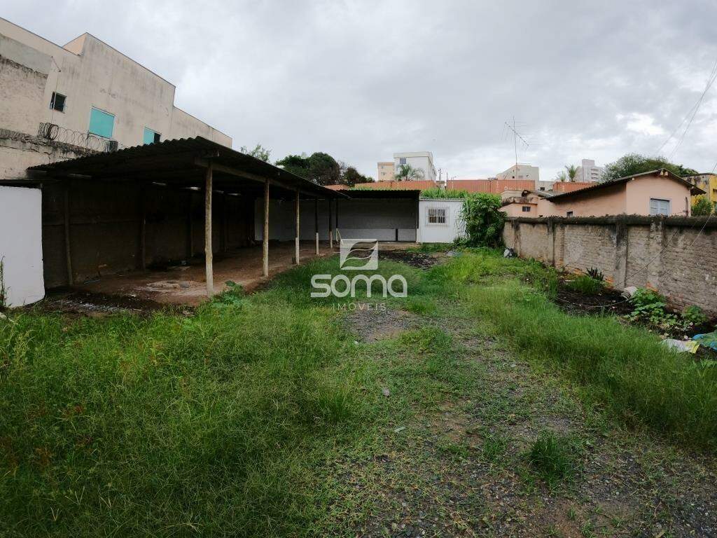 Lote para aluguel no Centro: 