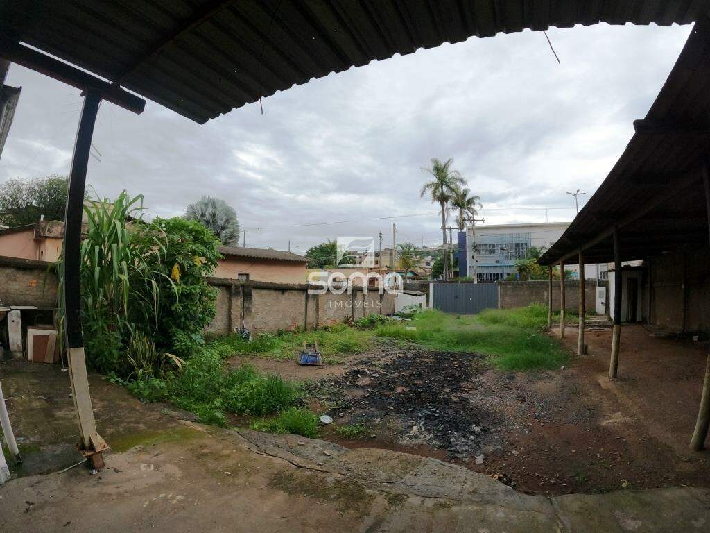 Lote para aluguel no Centro: 