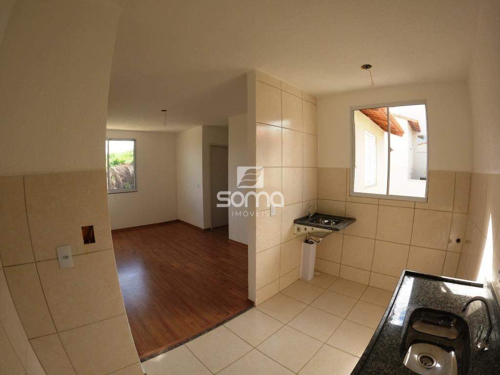 Apartamento para aluguel no Serra Dourada: 