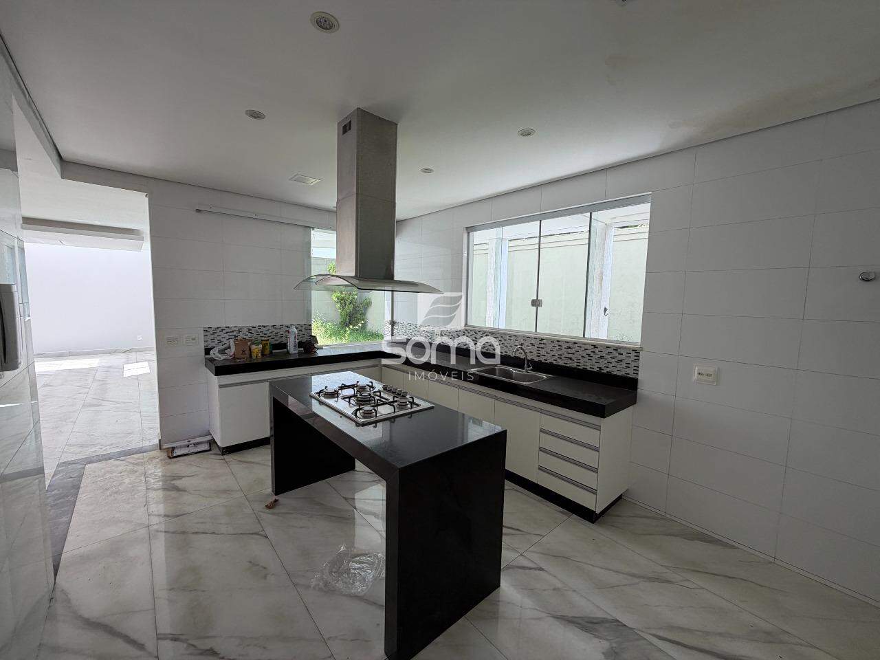 Casa em condomínio à venda no Condominio Rosa dos Ventos:
