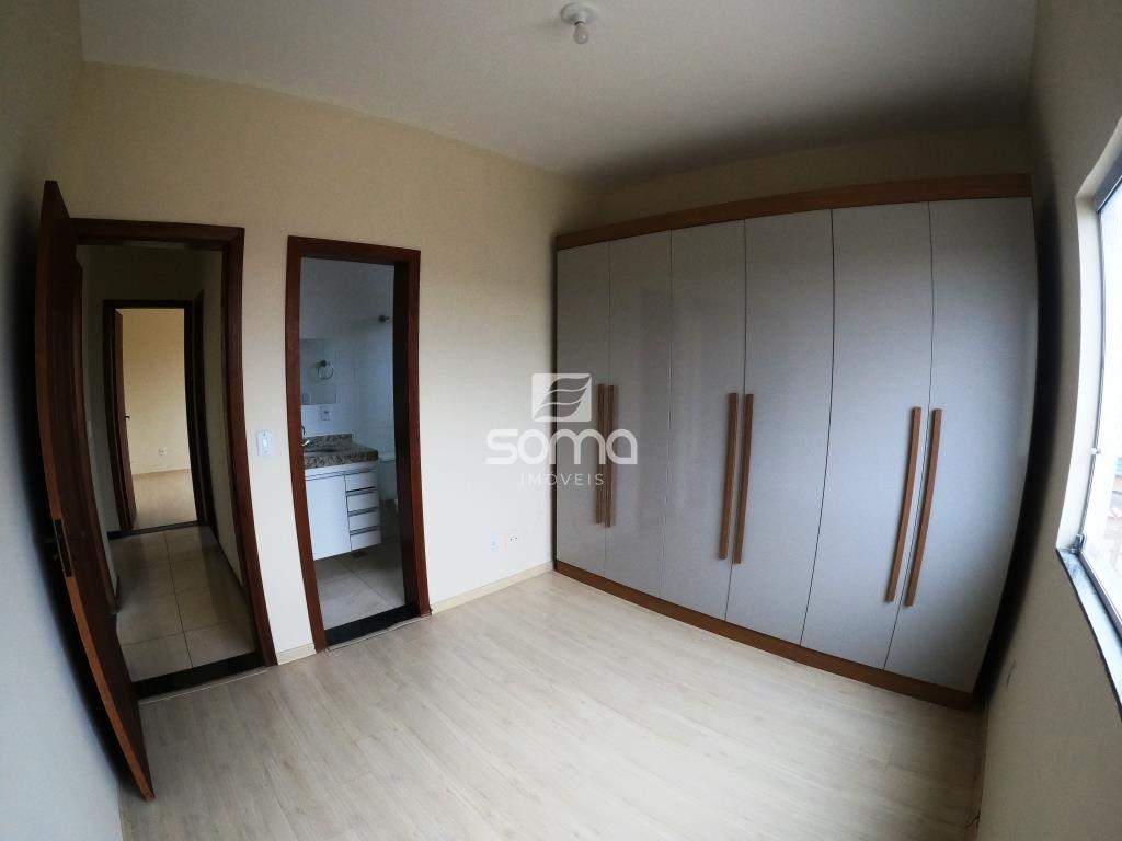 Apartamento à venda no Célvia: 