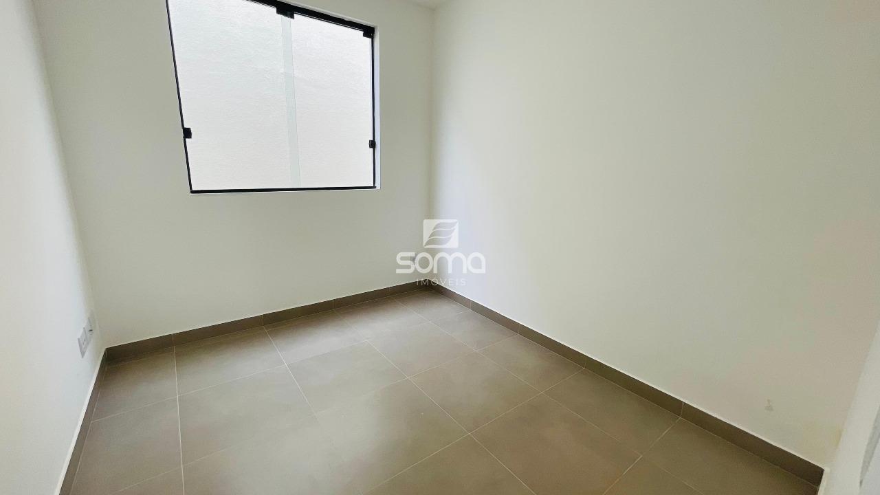 Casa Geminada à venda no JARDIM IMPERIAL: 