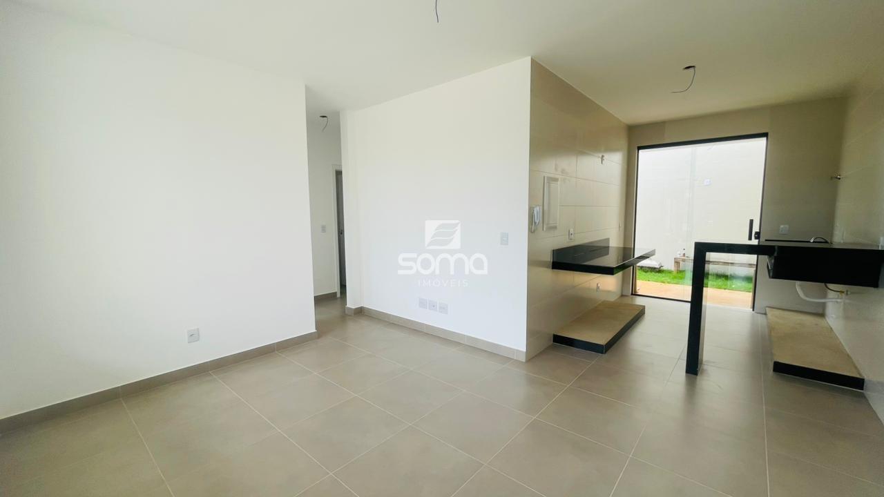 Casa Geminada à venda no JARDIM IMPERIAL: 