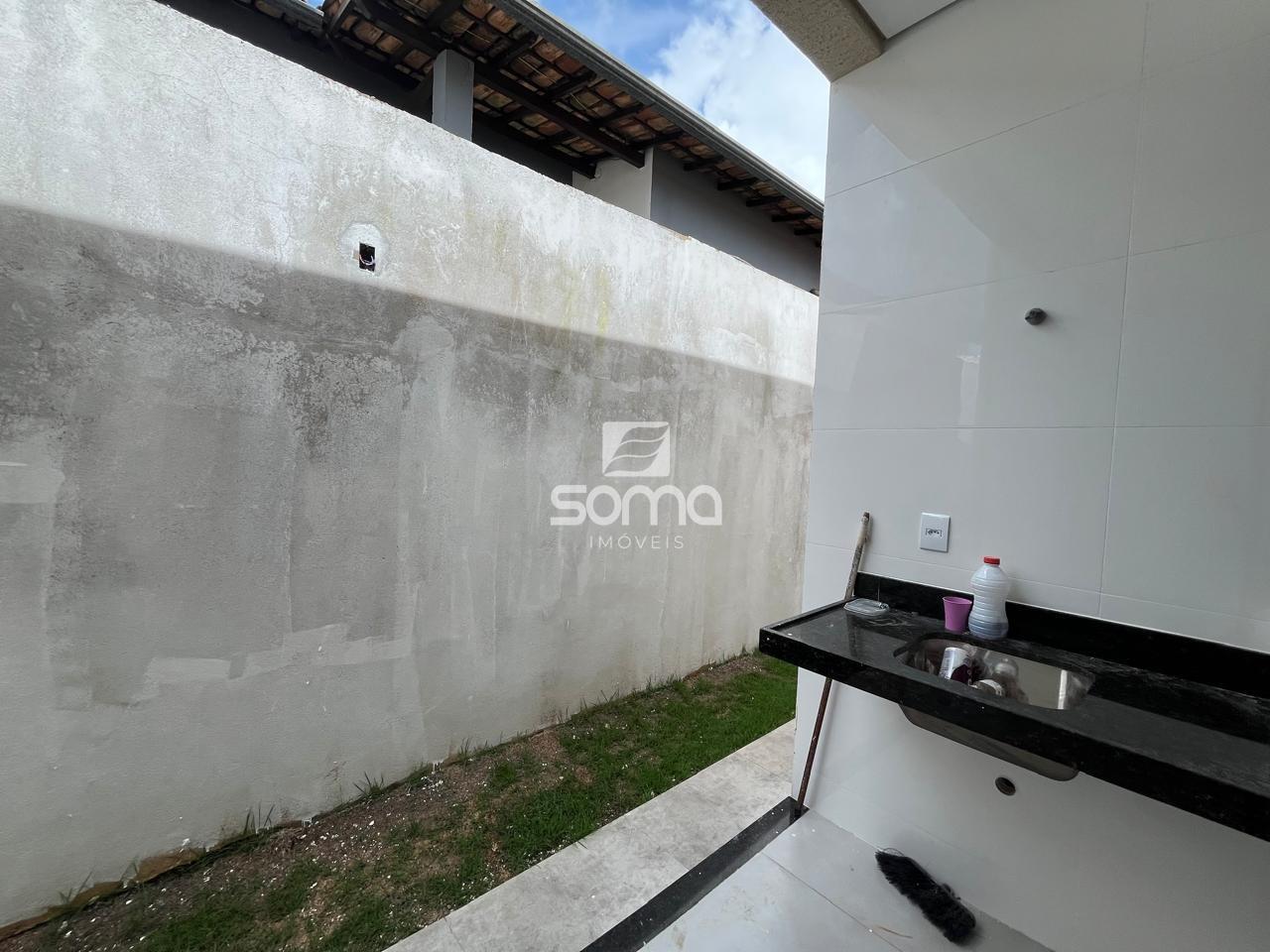 Casa Geminada à venda no Célvia: 