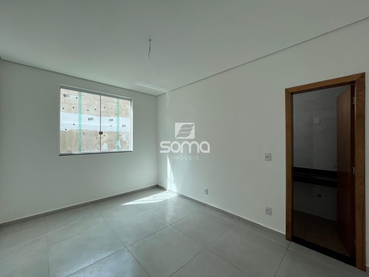 Casa Geminada à venda no Célvia: 