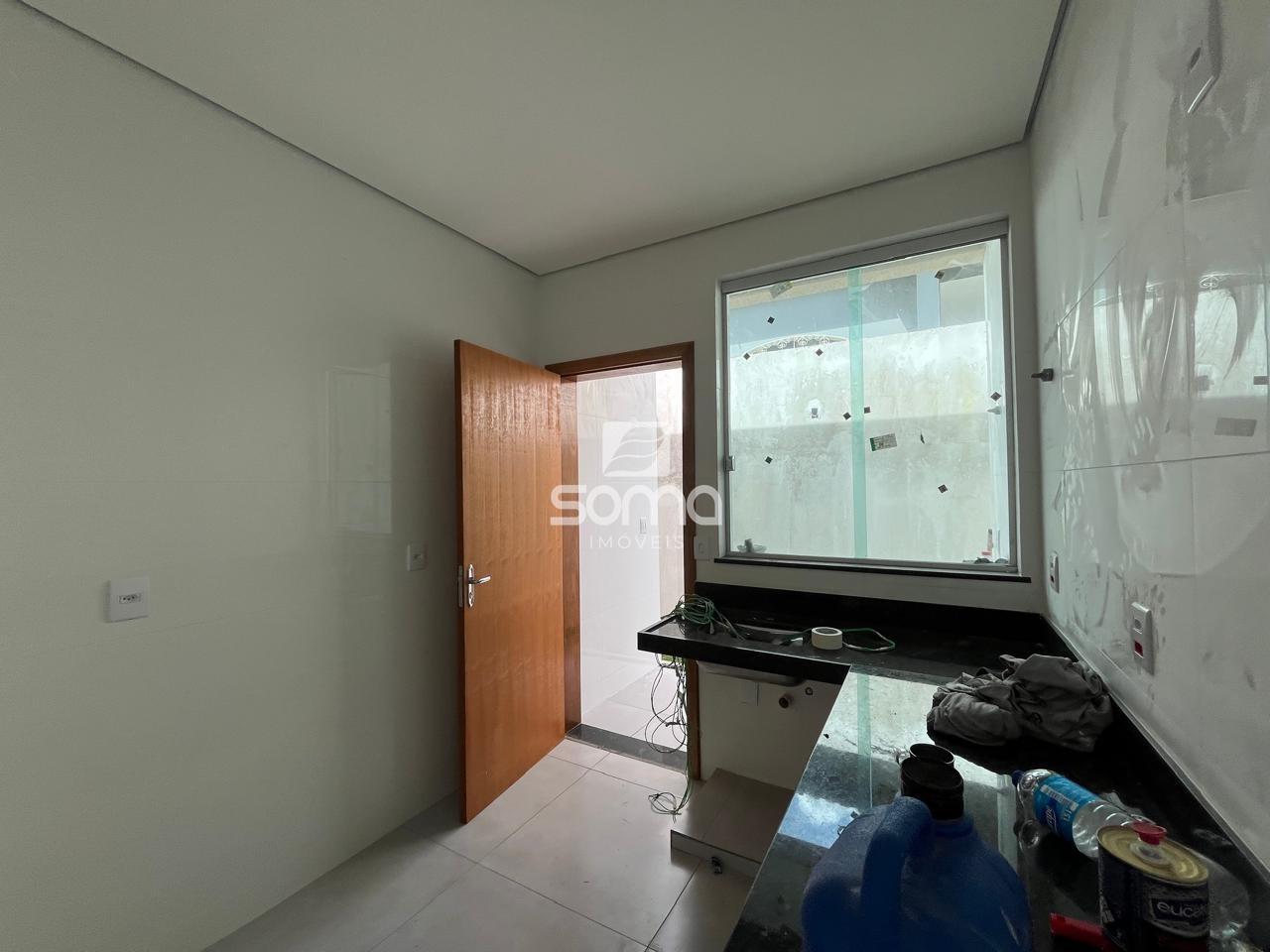 Casa Geminada à venda no Célvia: 