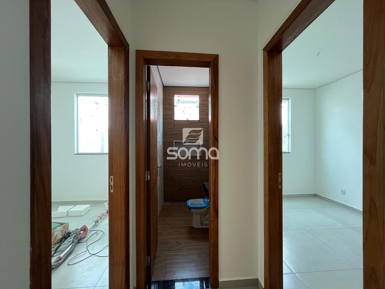 Casa Geminada à venda no Célvia: 