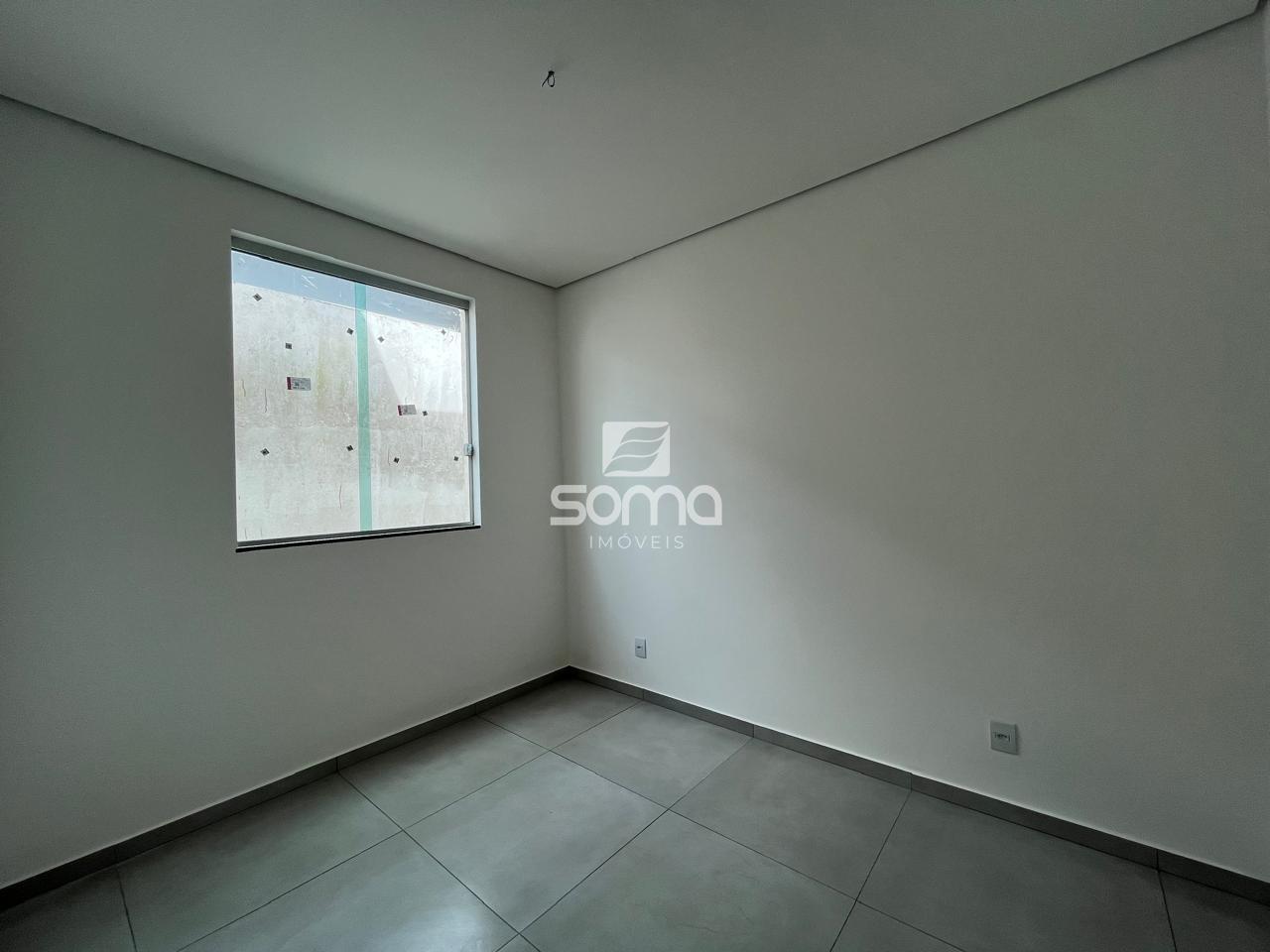 Casa Geminada à venda no Célvia: 