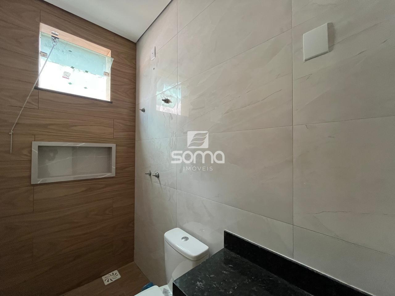 Casa Geminada à venda no Célvia: 