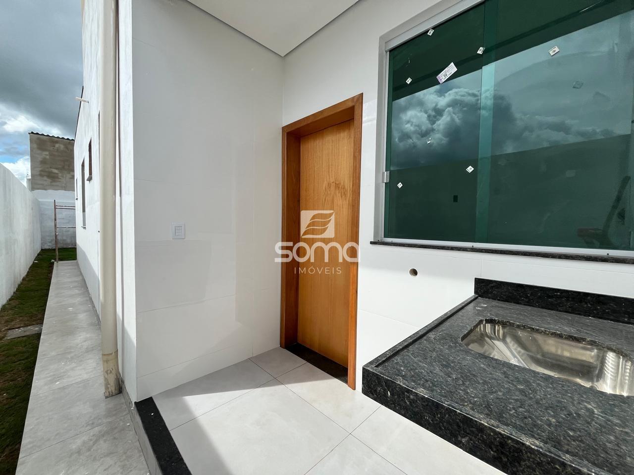 Casa Geminada à venda no Célvia: 