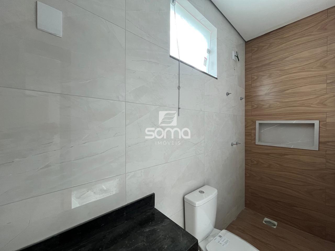 Casa Geminada à venda no Célvia: 