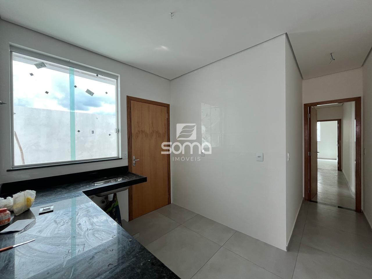 Casa Geminada à venda no Célvia: 