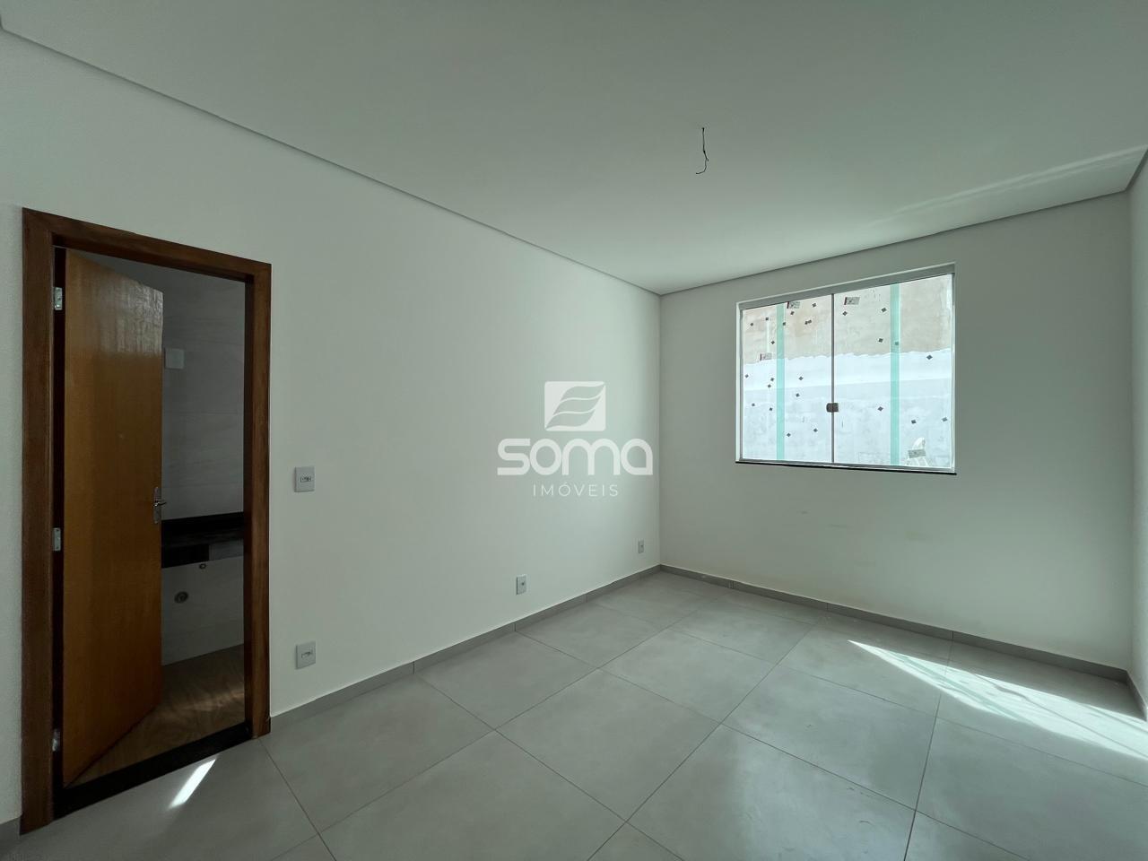 Casa Geminada à venda no Célvia: 