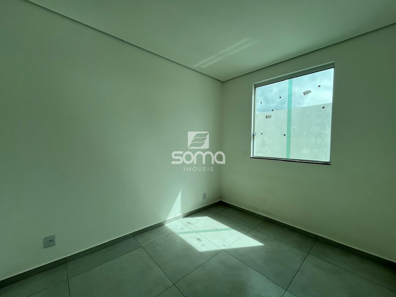 Casa Geminada à venda no Célvia: 