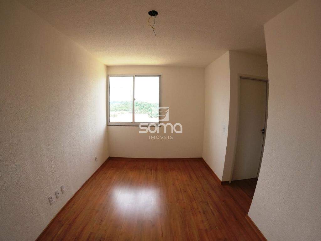 Apartamento para aluguel no Serra Dourada: 
