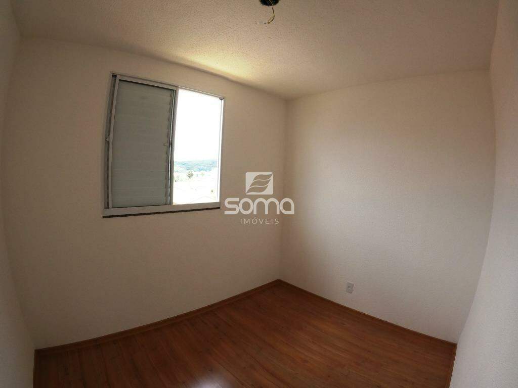 Apartamento para aluguel no Serra Dourada: 