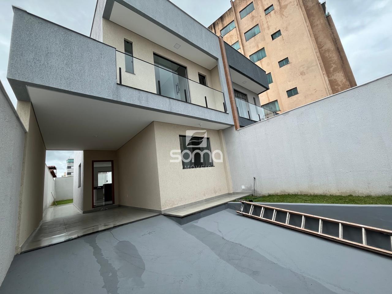 Casa à venda no Lourdes: 