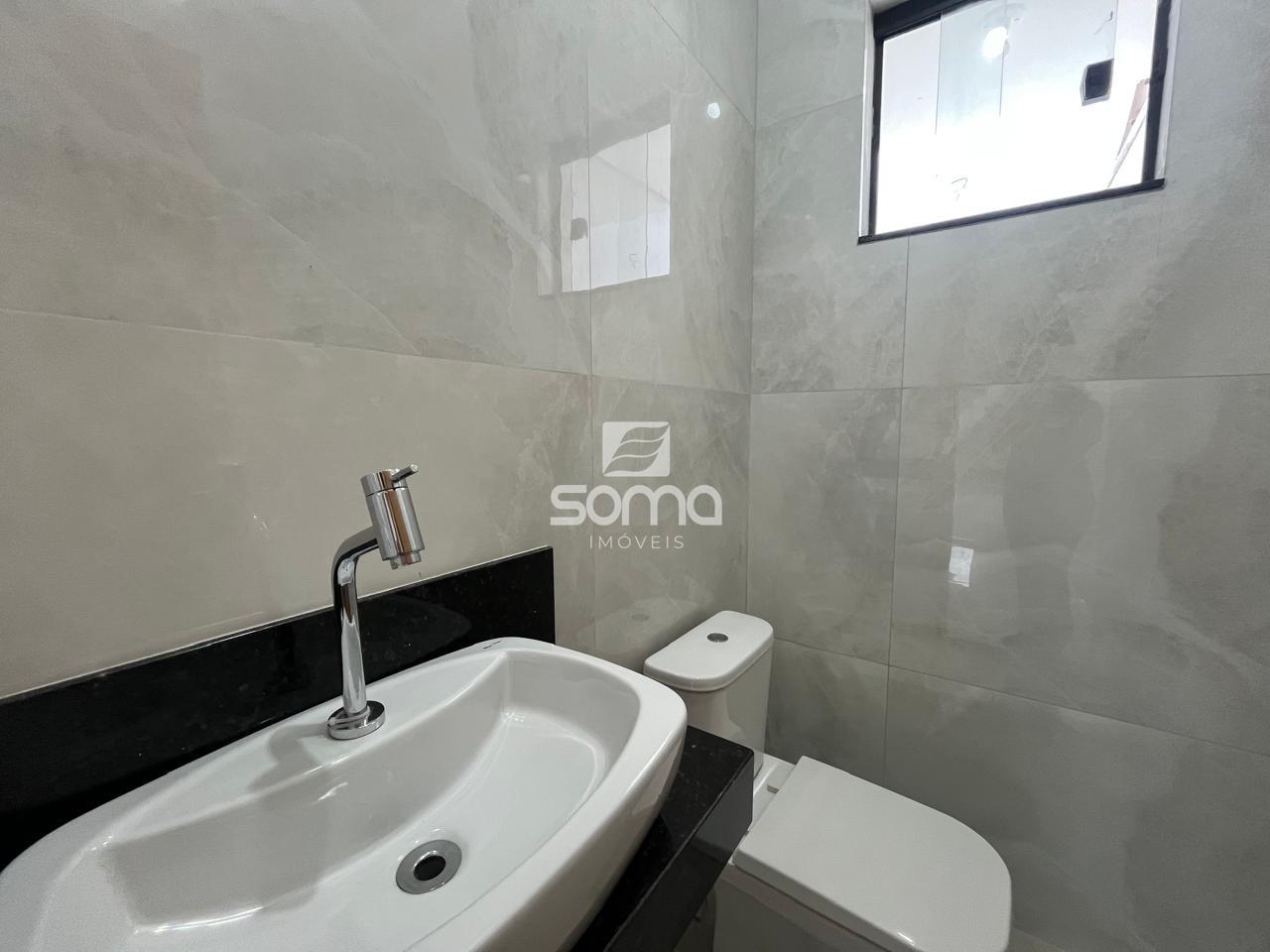 Casa à venda no Lourdes: 