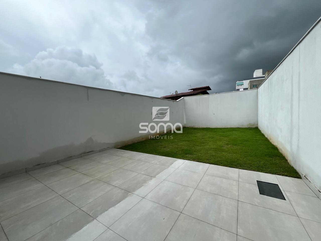 Casa à venda no Lourdes: 