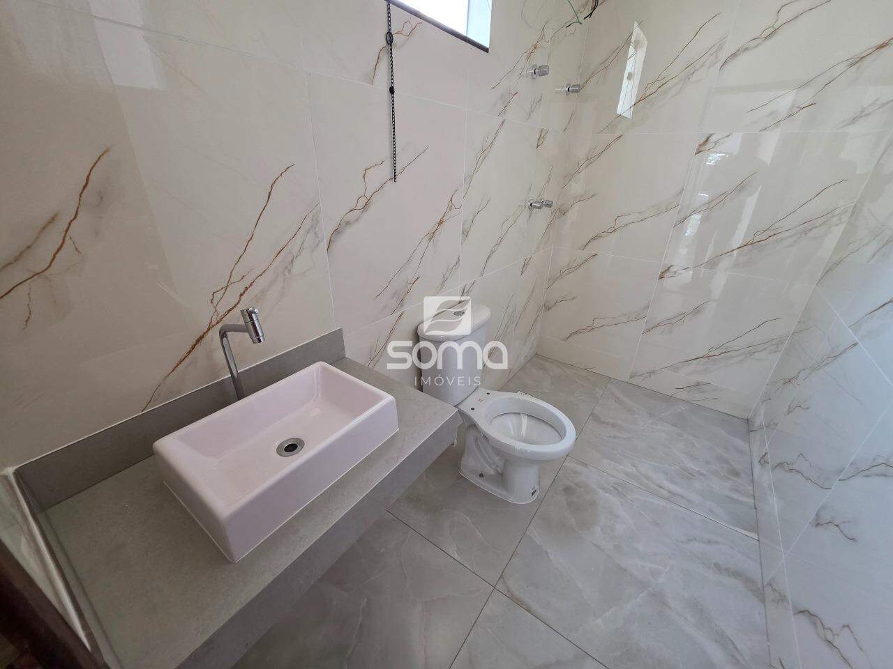 Casa Geminada à venda no Cachoeira: