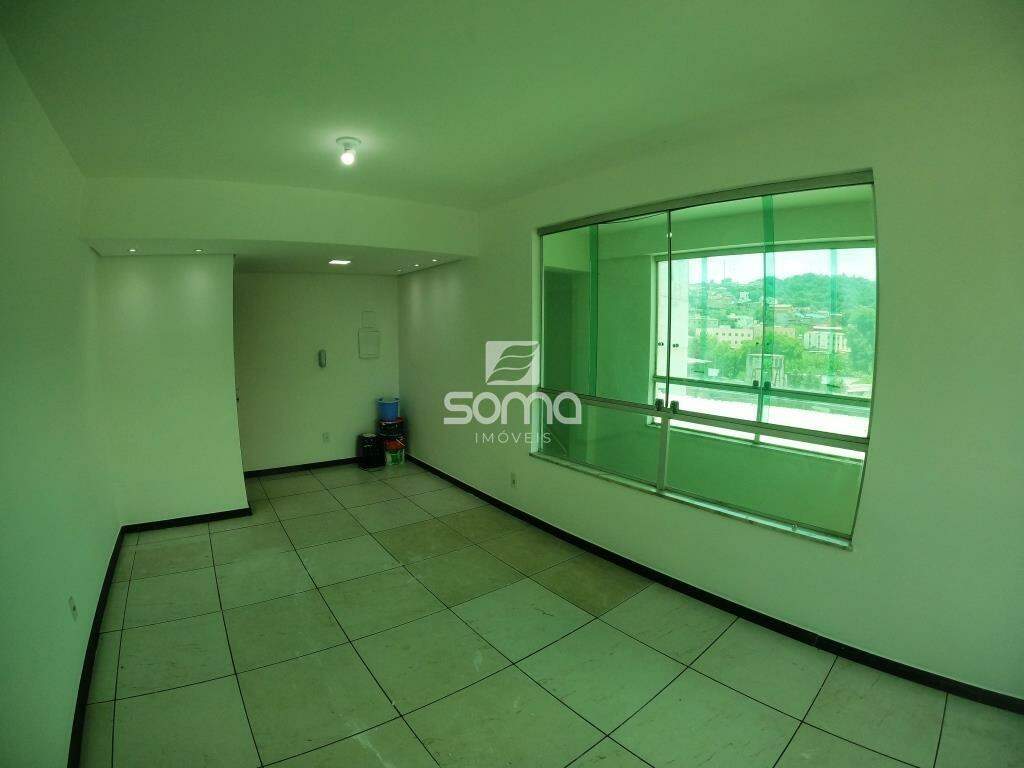 Sala para aluguel no Centro: 