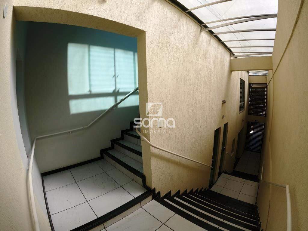 Sala para aluguel no Centro: 