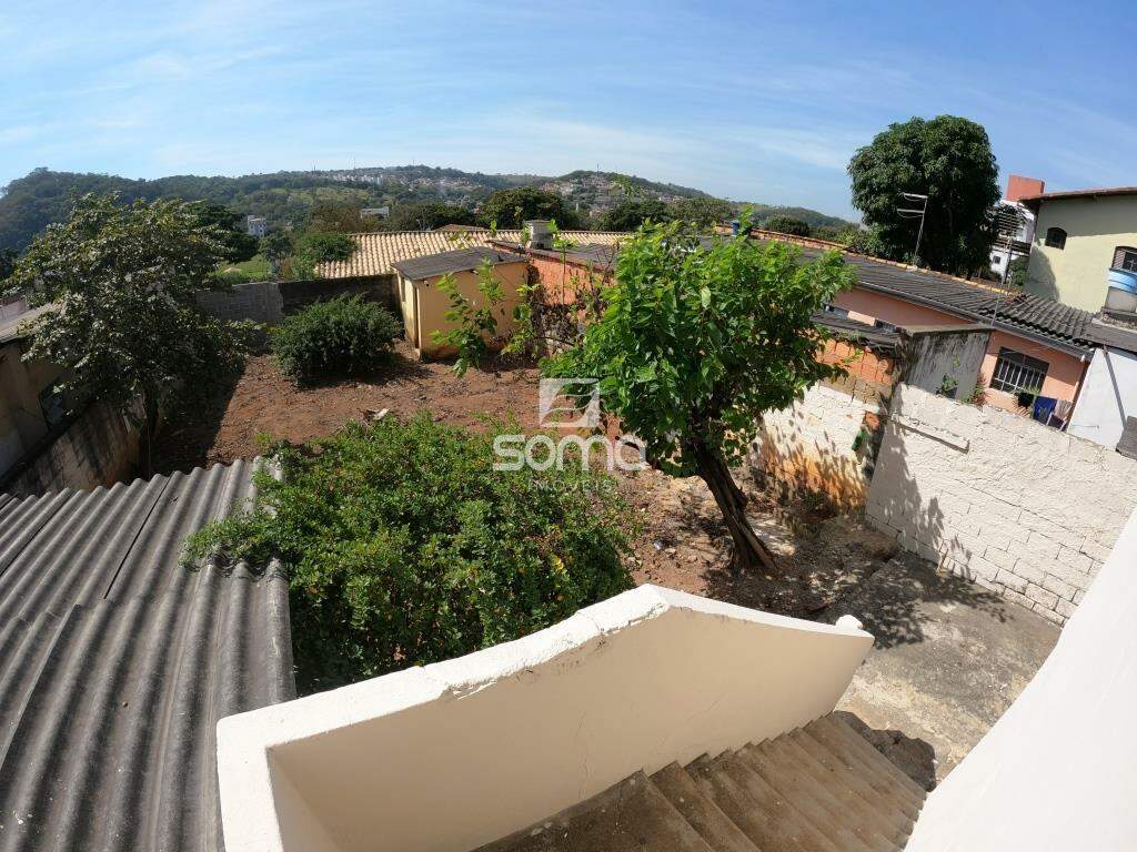 Casa à venda no Célvia: 
