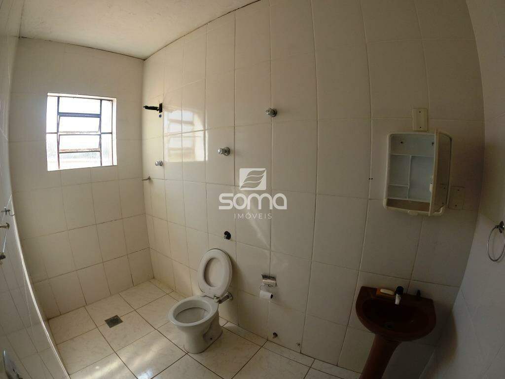Casa à venda no Célvia: 