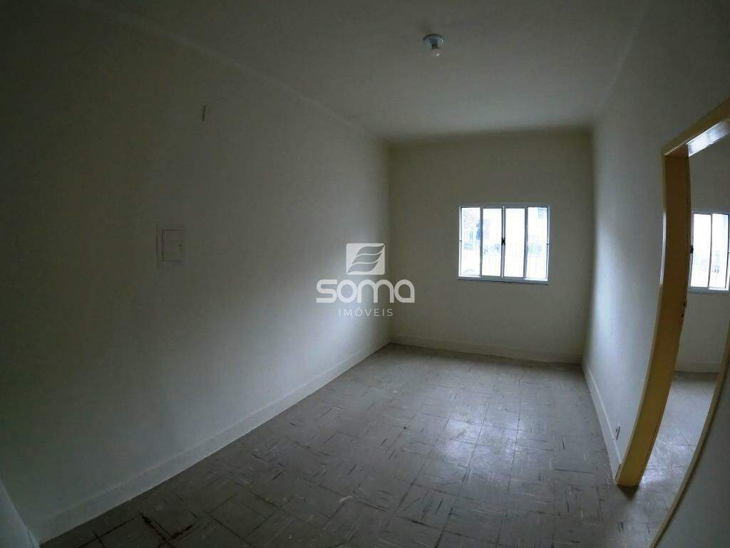 Casa para aluguel no Centro: 