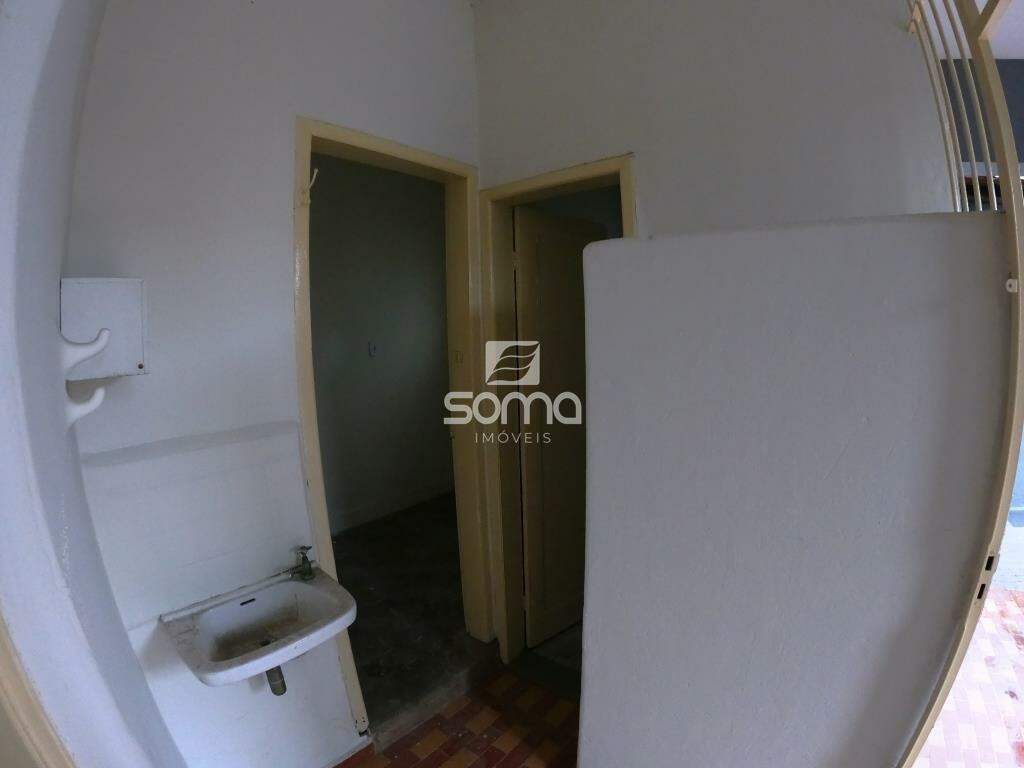 Casa para aluguel no Centro: 