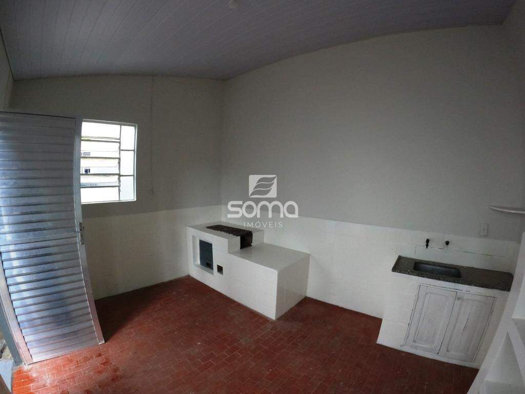 Casa para aluguel no Centro: 