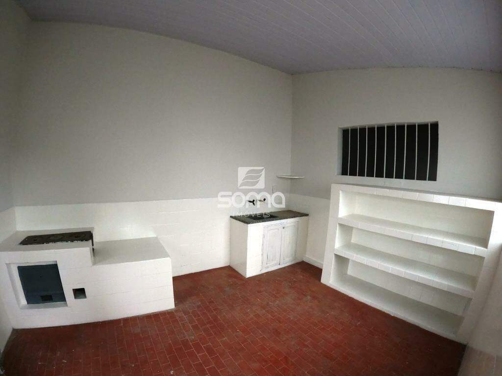 Casa para aluguel no Centro: 