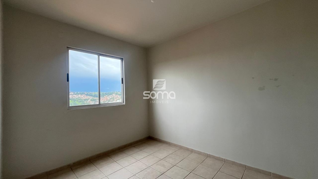 Apartamento à venda no Célvia: 