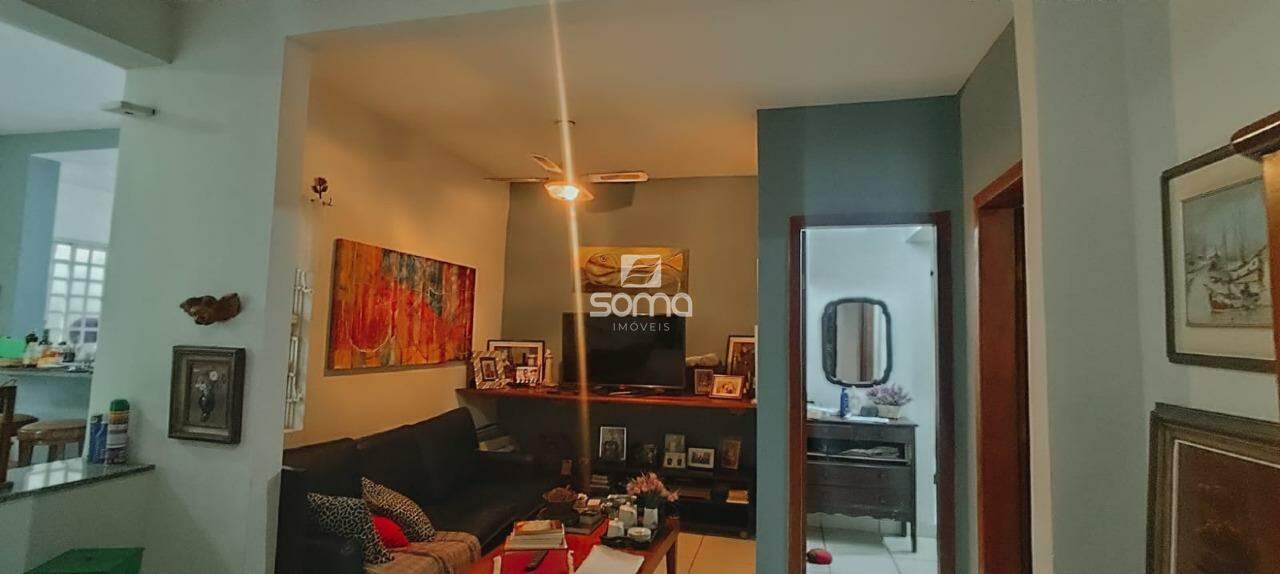Casa à venda no Cachoeira: