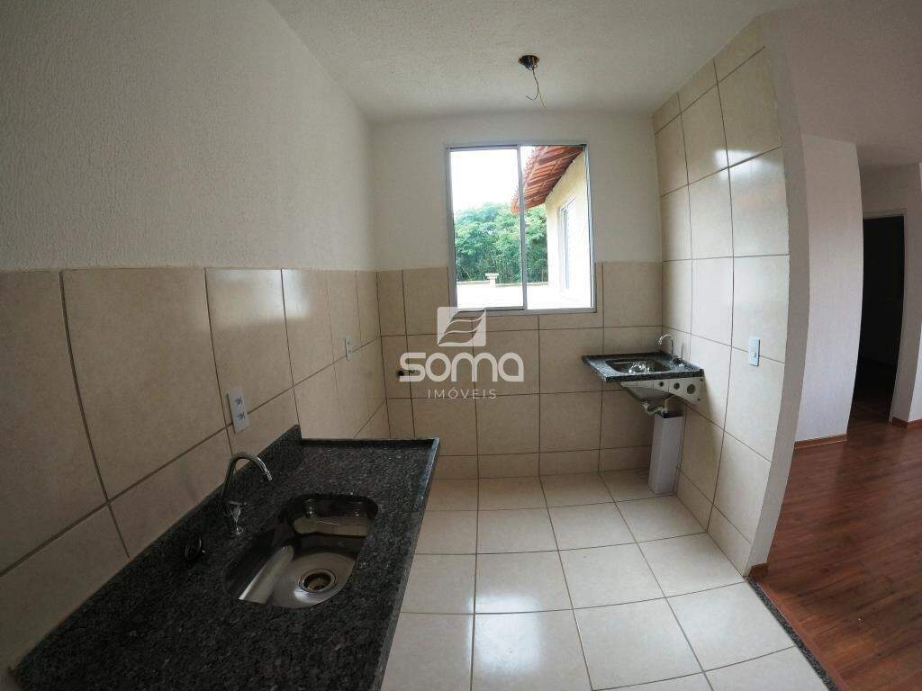 Apartamento para aluguel no Serra Dourada: 