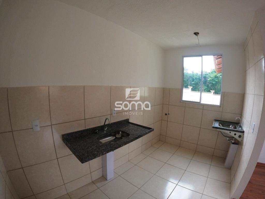 Apartamento para aluguel no Serra Dourada: 