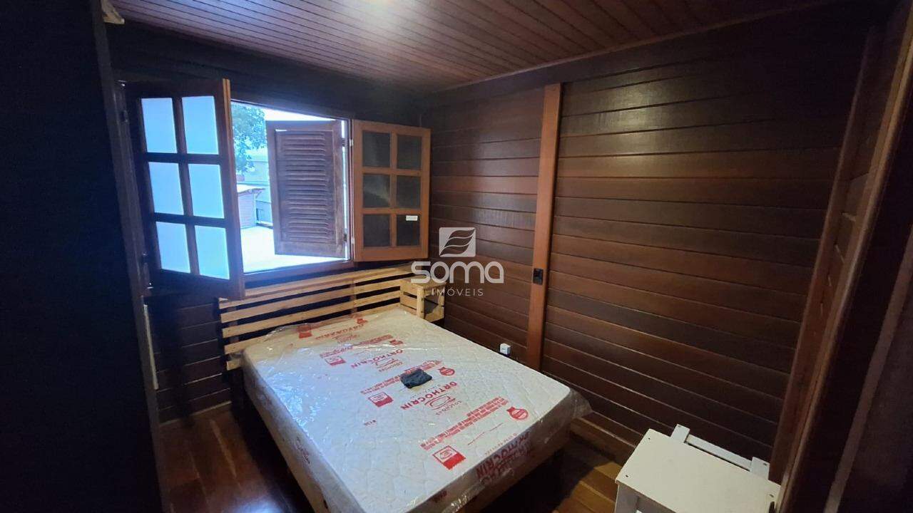 Casa à venda no Jardim Itau: 