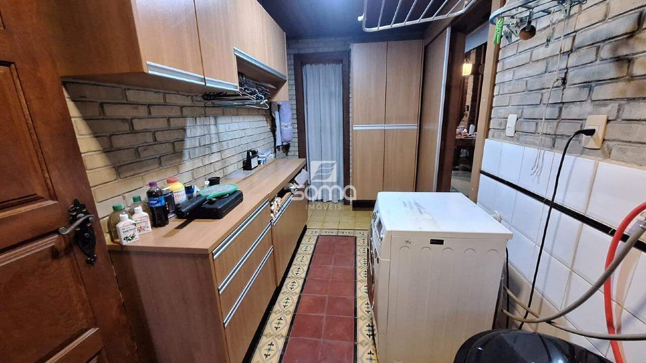 Casa à venda no Jardim Itau: 