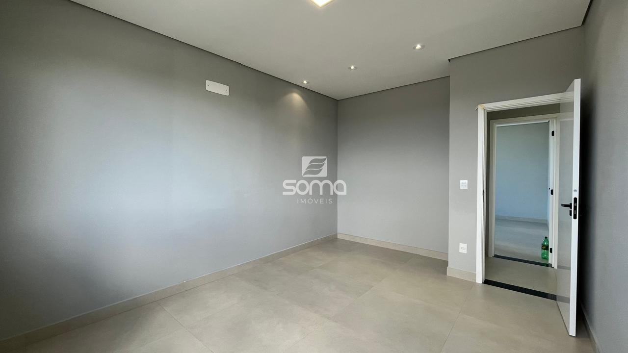 Casa em condomínio à venda no Gran Park: 