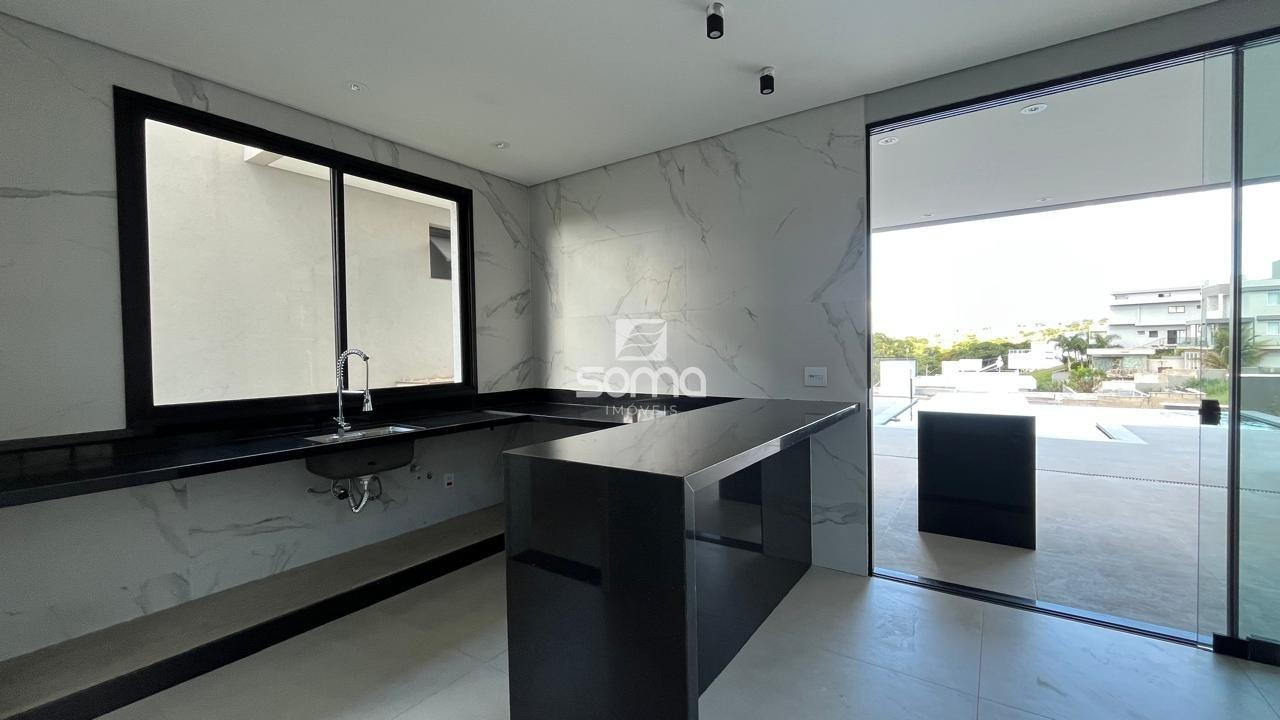 Casa em condomínio à venda no Gran Park: 