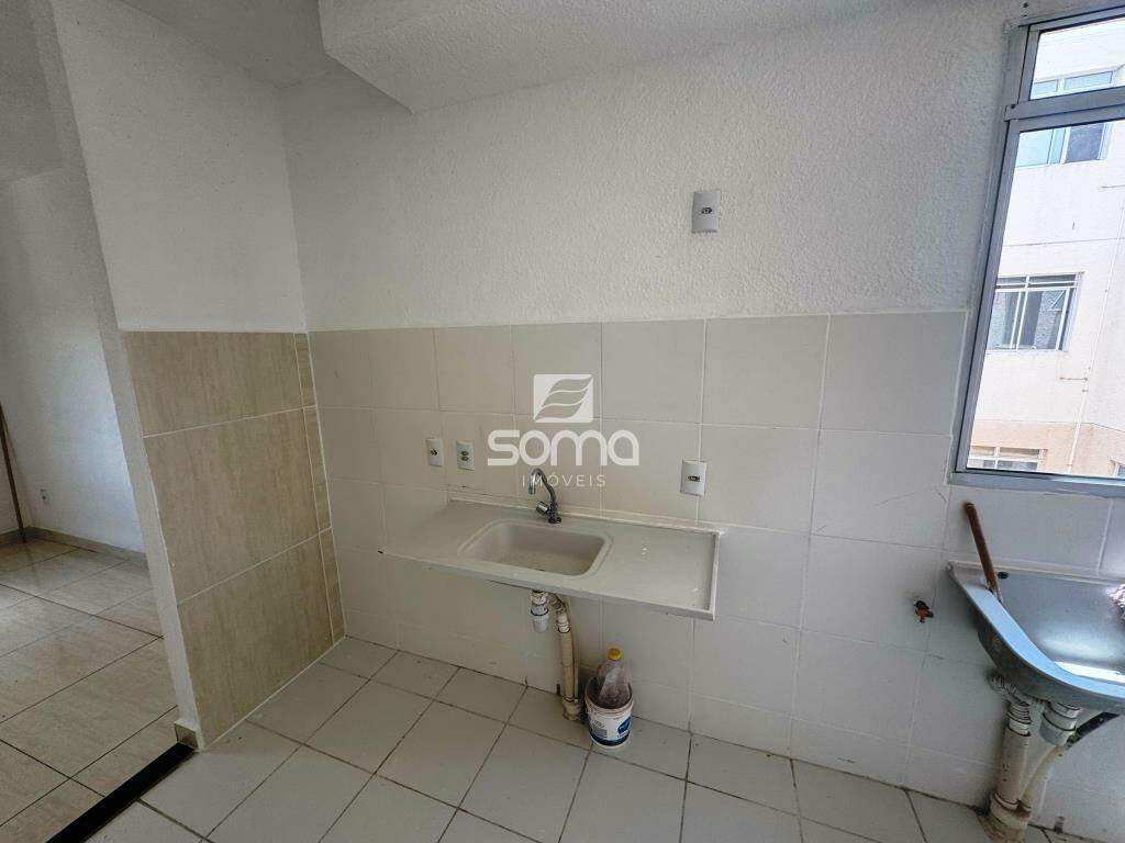 Apartamento à venda no Angicos : 